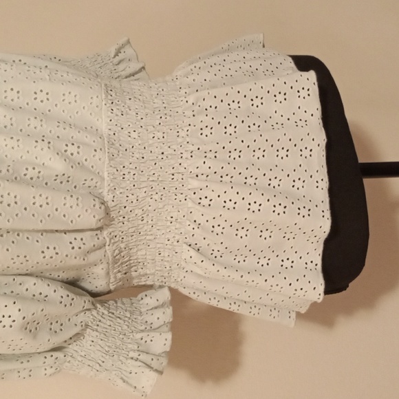 NWT Urban Romantics Green Puff Sleeve Smocked Waist Eyelet Peplum Top Size Large - Picture 4 of 5